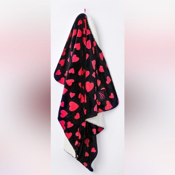 Heart plush blanket - Picture 2 of 8